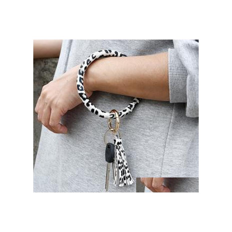 Key Rings Women Girls Leopard Pu Leather Bracelet Ring Bangle Keyring Tassel Circle Keychain Wristlet Keyrings Jewelry Drop Delivery Dhl7P
Key Rings Women Girls Leopard Pu Leather Bracelet Ring Bangle Keyring Tassel Circle Keychain Wristlet Keyrings Jewelry Drop Delivery Dhl7P