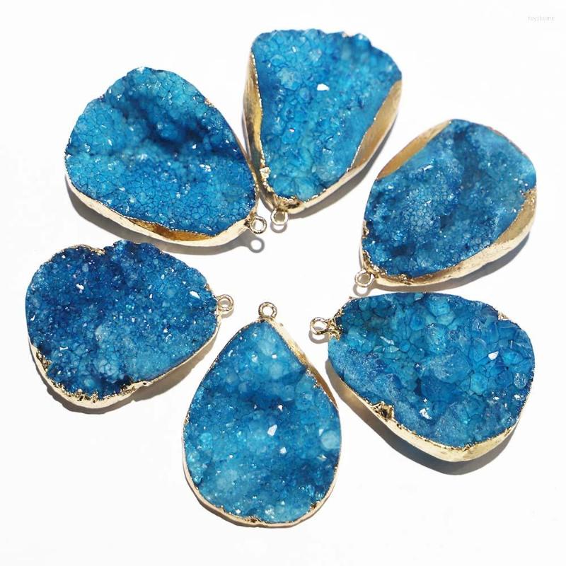 Pendant Necklaces Natural Stone Blue Crystal Druse Tooth Agate Pendants Irregular Mineral Healing DIY Jewelry Accessories Wholesale 6Pcs
Pendant Necklaces Natural Stone Blue Crystal Druse Tooth Agate Pendants Irregular Mineral Healing DIY Jewelry Accessories Wholesale 6Pcs