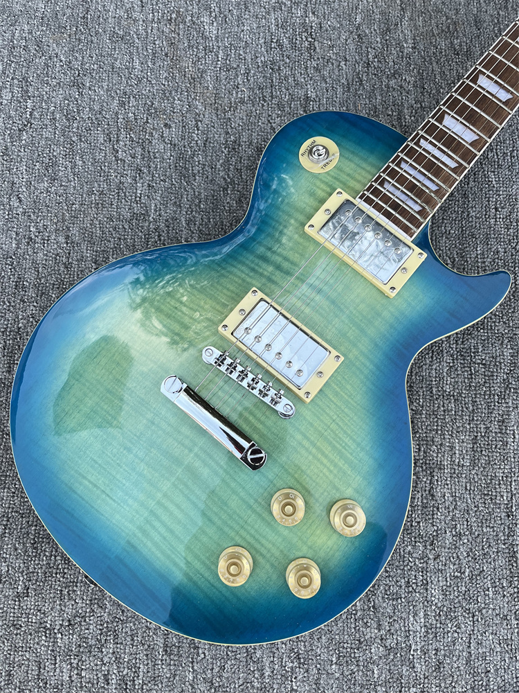 Custom Electric guitar ,Blue burst color.Mahogany body gitaar rosewood fingerboard chrome hardware
Custom Electric guitar ,Blue burst color.Mahogany body gitaar rosewood fingerboard chrome hardware