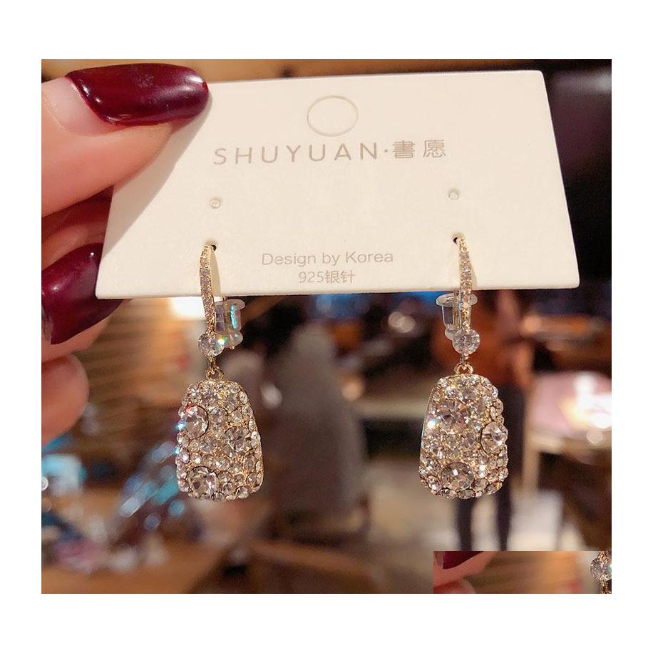 Dangle Chandelier Fashion Jewelry Rhinstone Trapezoidal Earrings Retro Elegant Hook Drop Delivery Dhwvu
Dangle Chandelier Fashion Jewelry Rhinstone Trapezoidal Earrings Retro Elegant Hook Drop Delivery Dhwvu