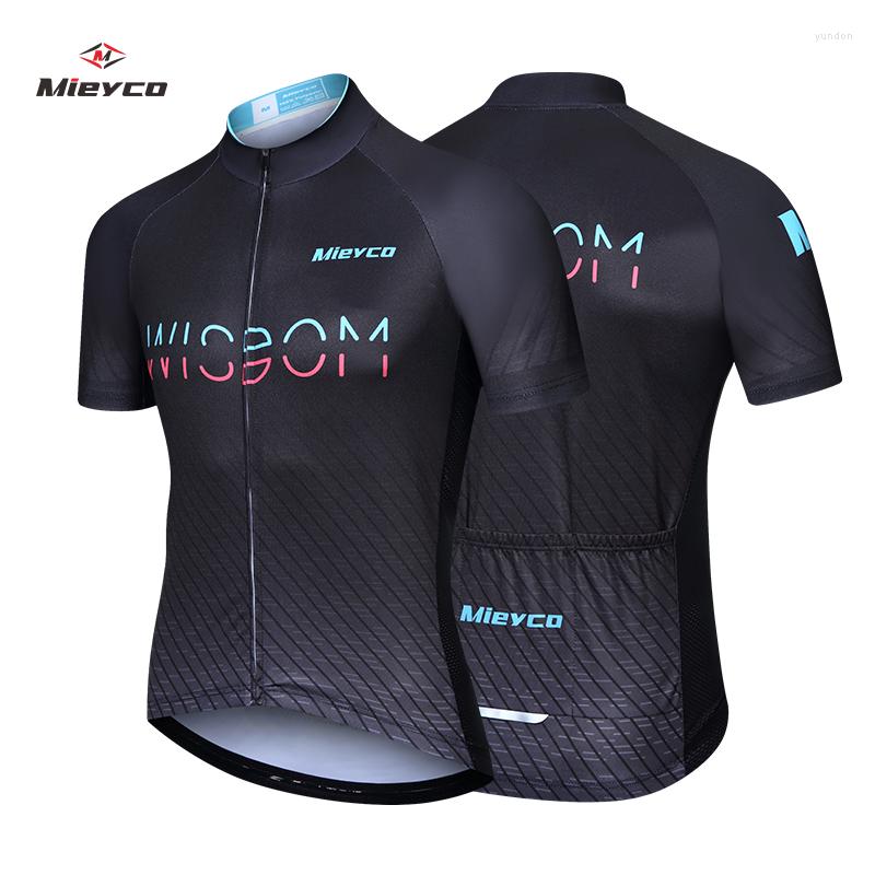 Racing Jackets Men's Sportswear Tops Running Mountain Bike Cycling Clothes T Shirts Quick Drying Triathlon Jersey Christmas, Red
Racing Jackets Men's Sportswear Tops Running Mountain Bike Cycling Clothes T Shirts Quick Drying Triathlon Jersey Christmas, Red