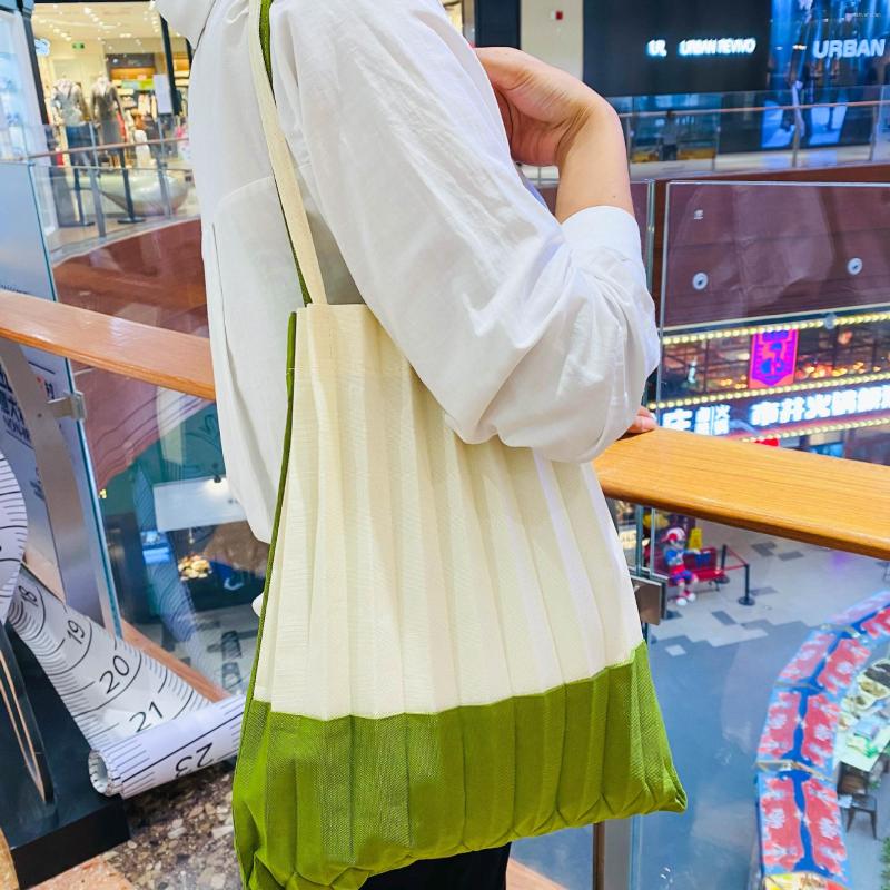 Evening Bags Contrast Color Design Canvas Shopping Bag Girl Folding Stroage Tote Women Wrinkle Shoulder Female Handbag, Black
Evening Bags Contrast Color Design Canvas Shopping Bag Girl Folding Stroage Tote Women Wrinkle Shoulder Female Handbag, Black