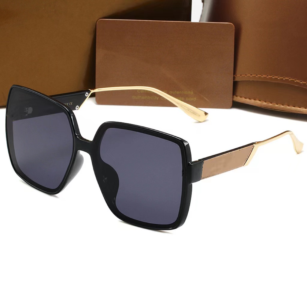 Oversized Sunglasses for woman designer sunglasses men luxury glasses classic oversized frame gold metal sunglass with case Brand words mens sunglasses
Oversized Sunglasses for woman designer sunglasses men luxury glasses classic oversized frame gold metal sunglass with case Brand words mens sunglasses