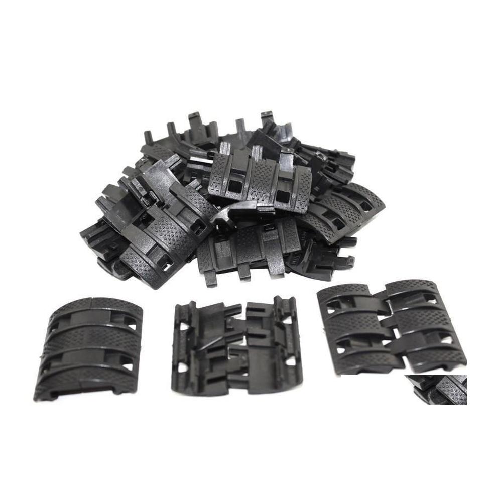 Tactical Accessories 32 Pcs/Lot Airsoft Panels Picatinny Rail Handguard Er Ar15 M4 Ak Handguards Protector Resistant Hunting Drop De Dh36U
Tactical Accessories 32 Pcs/Lot Airsoft Panels Picatinny Rail Handguard Er Ar15 M4 Ak Handguards Protector Resistant Hunting Drop De Dh36U