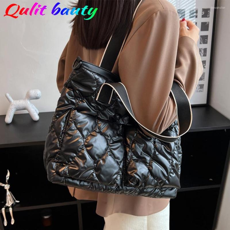 Evening Bags Winter Simple Women's Padded Handbag Top Quality Down Fabric Multi Pocket Shoulder Messenger Bag Purses And Tote Luxury, Black bag
Evening Bags Winter Simple Women's Padded Handbag Top Quality Down Fabric Multi Pocket Shoulder Messenger Bag Purses And Tote Luxury, Black bag