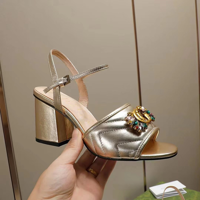 Leather Mid Heel Ladies Sandals Slippers Designer Fashion Ladies Flats Ankle Buckle Rubber Sole Mules Summer Beach Sexy Wedding Shoes 34-43, 3#
Leather Mid Heel Ladies Sandals Slippers Designer Fashion Ladies Flats Ankle Buckle Rubber Sole Mules Summer Beach Sexy Wedding Shoes 34-43, 3#
