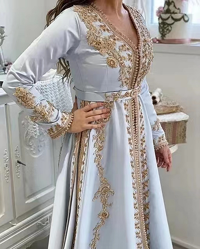 Elegant Moroccan Kaftan Long Evening Dresses V-neck Gold Lace Applique Crystals Beaded Floor Length A-Line Formal Event Gowns Arabic Dubai Muslim Isla
