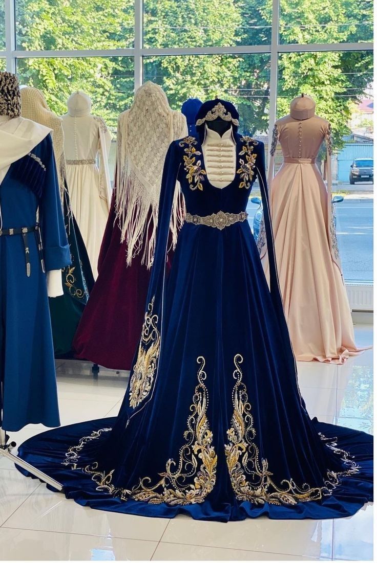 Royal Moroccan Kaftan Evening Dresses High Neck Long Sleeves Gold Lace Appliques Veet Blue And Beige Formal Ocn Gowns Arabic Dubai Abaya Prom Dress 66