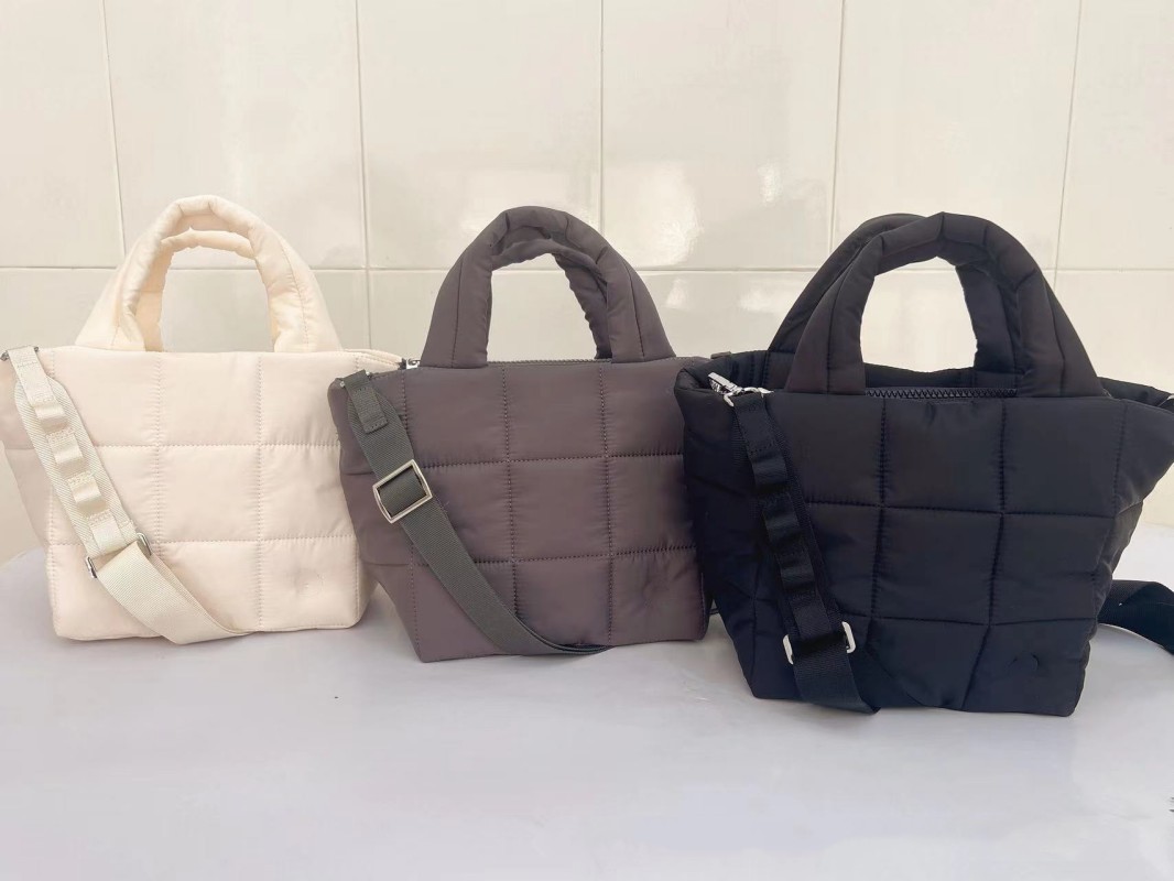 Women Wallets LUlu Quilted Grid Crossbody Bag Mini Totes On the Go bags Soft Sports Handbag Cross Body Mens Designer Wallet Cardholder, Grey
Women Wallets LUlu Quilted Grid Crossbody Bag Mini Totes On the Go bags Soft Sports Handbag Cross Body Mens Designer Wallet Cardholder, Grey