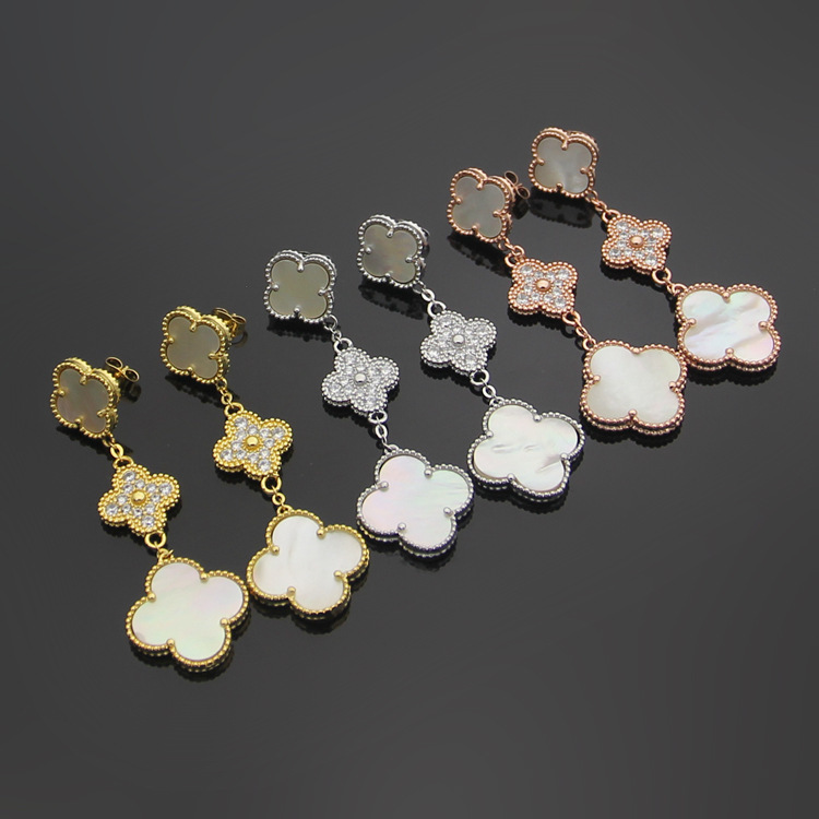 Fashion Womens Dangle Earrings Designer Three Flowers Four-leaf Clover Earrings Chandelier Jewelry
Fashion Womens Dangle Earrings Designer Three Flowers Four-leaf Clover Earrings Chandelier Jewelry