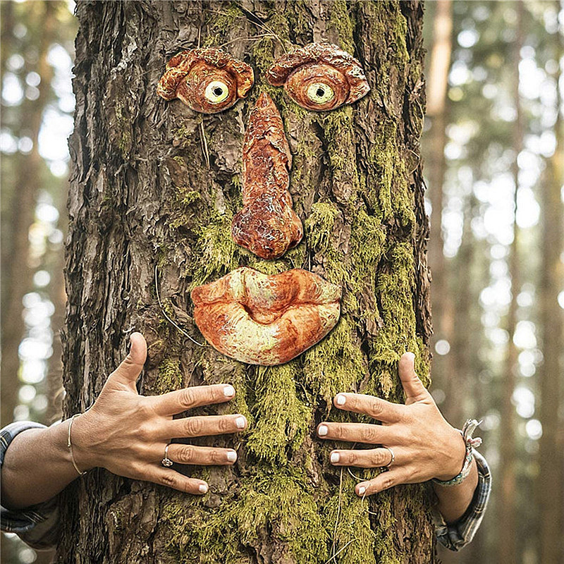 Garden Decorations Funny Old Man Tree Face Hugger Art Outdoor Amusing Sculpture Whimsical Decoration 230206