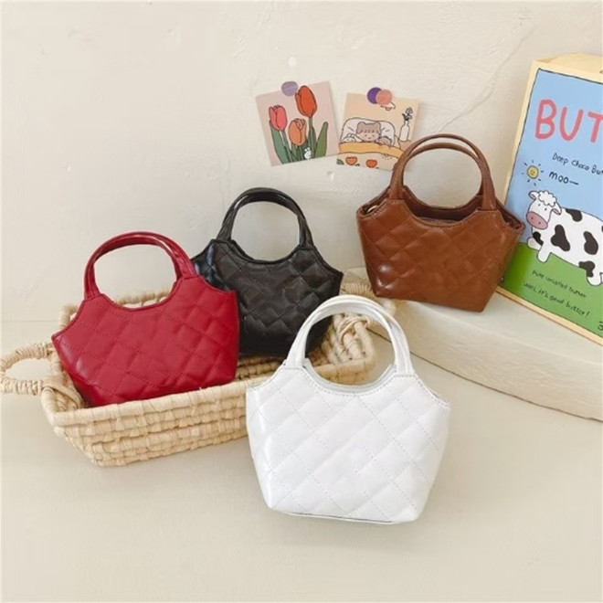 Fashion Girls quality dumplings handbag Kids letter PU Leather Single-shoulder Bags children lattice princess crossbody bag, Black
Fashion Girls quality dumplings handbag Kids letter PU Leather Single-shoulder Bags children lattice princess crossbody bag, Black