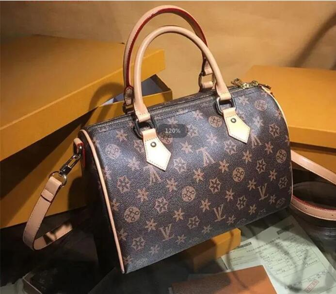 Fashion Tote Designers Evening Bags Women Messenger Travel bag Classic Style bags Shoulder Lady Totes handbags 30cm With key lock Speedy Handbag 628, This is not for sale.
Fashion Tote Designers Evening Bags Women Messenger Travel bag Classic Style bags Shoulder Lady Totes handbags 30cm With key lock Speedy Handbag 628, This is not for sale.