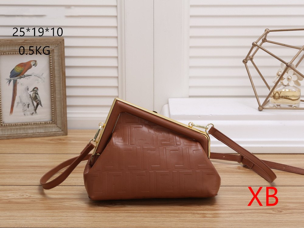 Women's Waist Bags new style shoulder bag European and American simple messenger bag popular metal clip bag for women, Khaki 717
Women's Waist Bags new style shoulder bag European and American simple messenger bag popular metal clip bag for women, Khaki 717