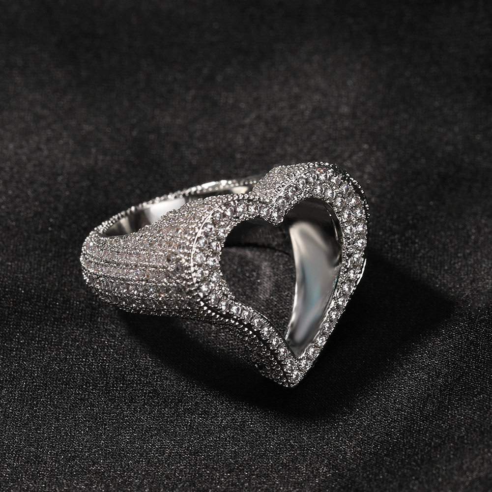 Vintage Hip Hop Hollow Heart Rings for Women Men Iced Out Finger Ring Fine Quality 18K Gold Bling CZ Cubic Zirconia Wolf Tide Punk Rock Rapper Jewelry