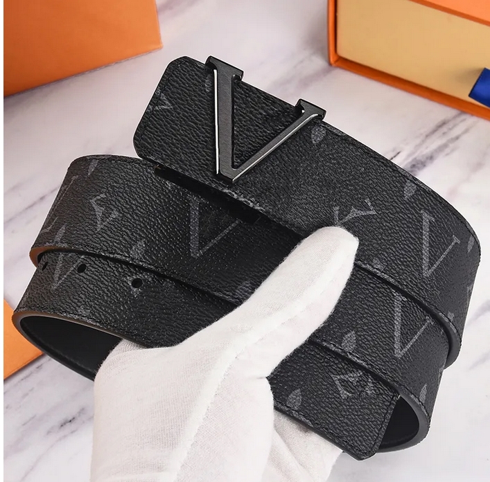 luxury Designer belt mens belt classic element Pin buckle belts gold and silver black buckle casual width 3.8cm size 105-120cm very beautiful
luxury Designer belt mens belt classic element Pin buckle belts gold and silver black buckle casual width 3.8cm size 105-120cm very beautiful