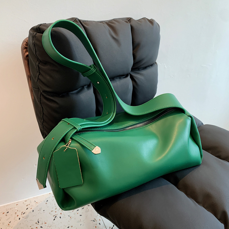 Cross Body Luxury Design Large Capacity Ladies Handbag Fashion Solid Color Shoulder Bag Soft PU Leather Casual Woman Messenger Bags
Cross Body Luxury Design Large Capacity Ladies Handbag Fashion Solid Color Shoulder Bag Soft PU Leather Casual Woman Messenger Bags