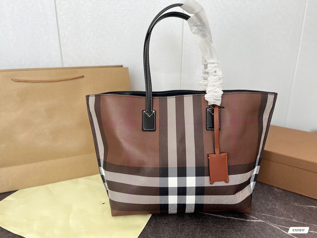 Classic shopping bag Plaid Leather Tote Bag Women's Portable beach bag, Brown
Classic shopping bag Plaid Leather Tote Bag Women's Portable beach bag, Brown