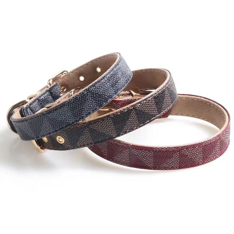 Designer Dog Pet Collars Accessories PU Leather Diamond Pattern Dogs collars Adjustable Size Collar and Leash Set Luxury Pet Supplies
Designer Dog Pet Collars Accessories PU Leather Diamond Pattern Dogs collars Adjustable Size Collar and Leash Set Luxury Pet Supplies