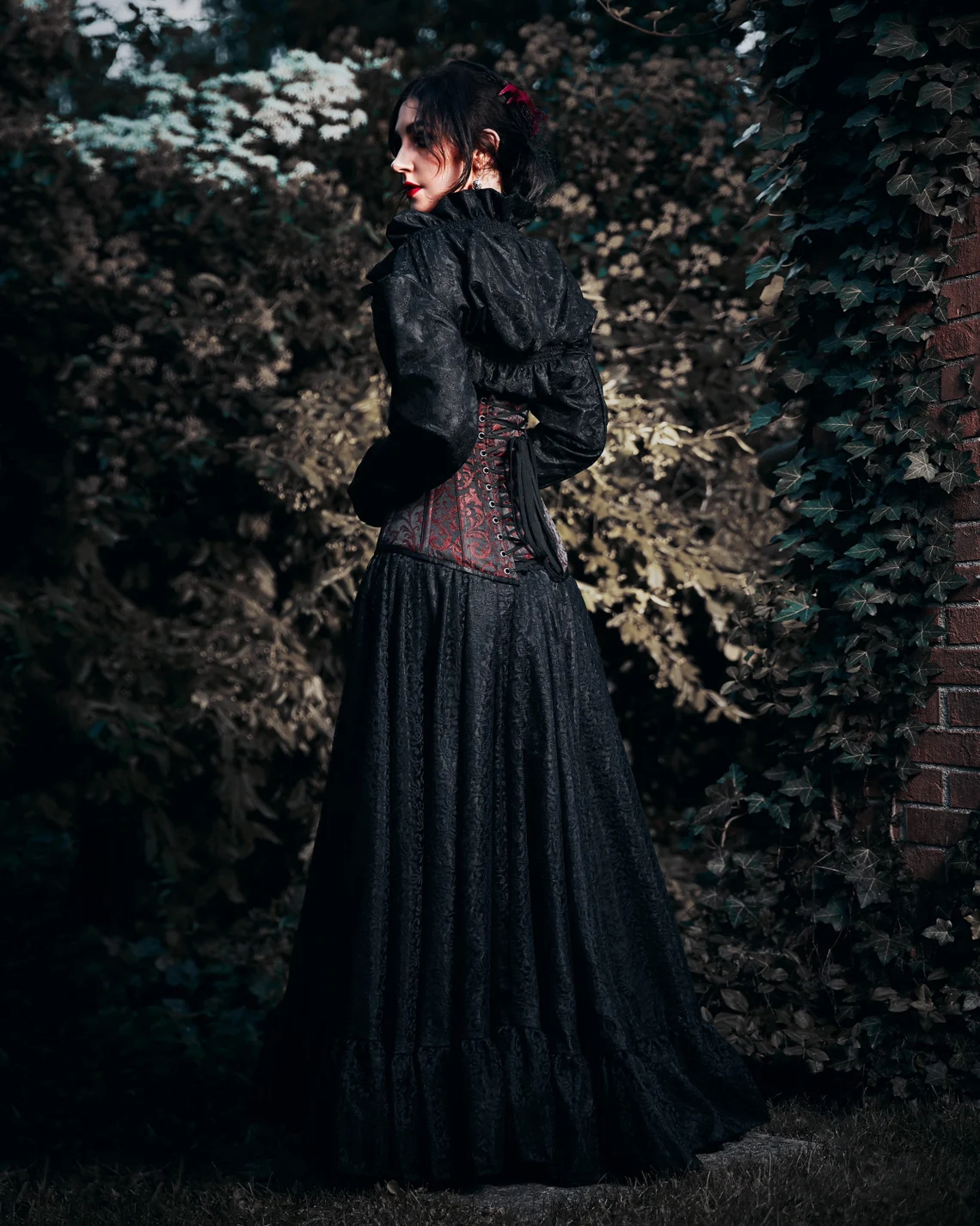 Gothic Victorian Long Prom Dresses Black And Red Lace A Line Corset Special Occasion Gowns Floor Length Lace-up Vintage Plus Size Masquerade Dress For