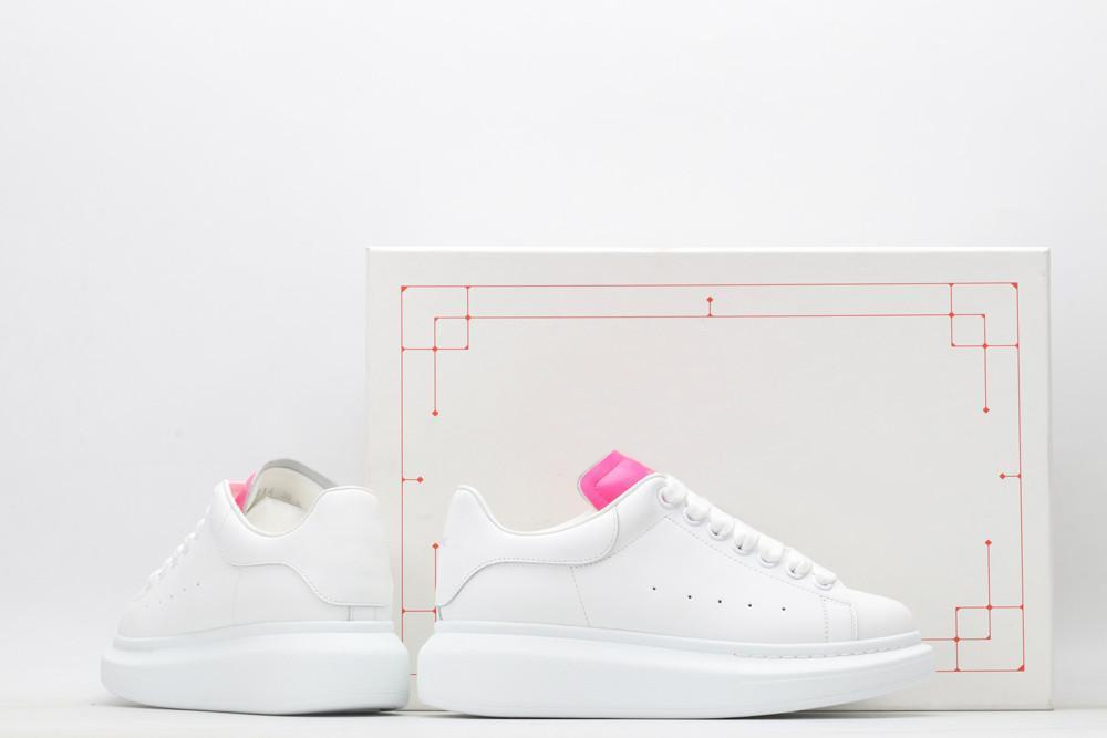 Designer Womens Shoes Leather Chaelsea Wave Colored Rubber Outsole Elastic Webbing