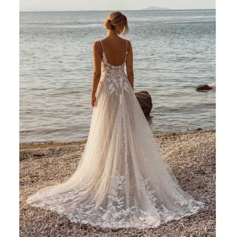 New Boho Weeding Dresses V Neck Appliques Bridal Gowns Puffy Ball Gowns Sweep Train Wedding Gowns