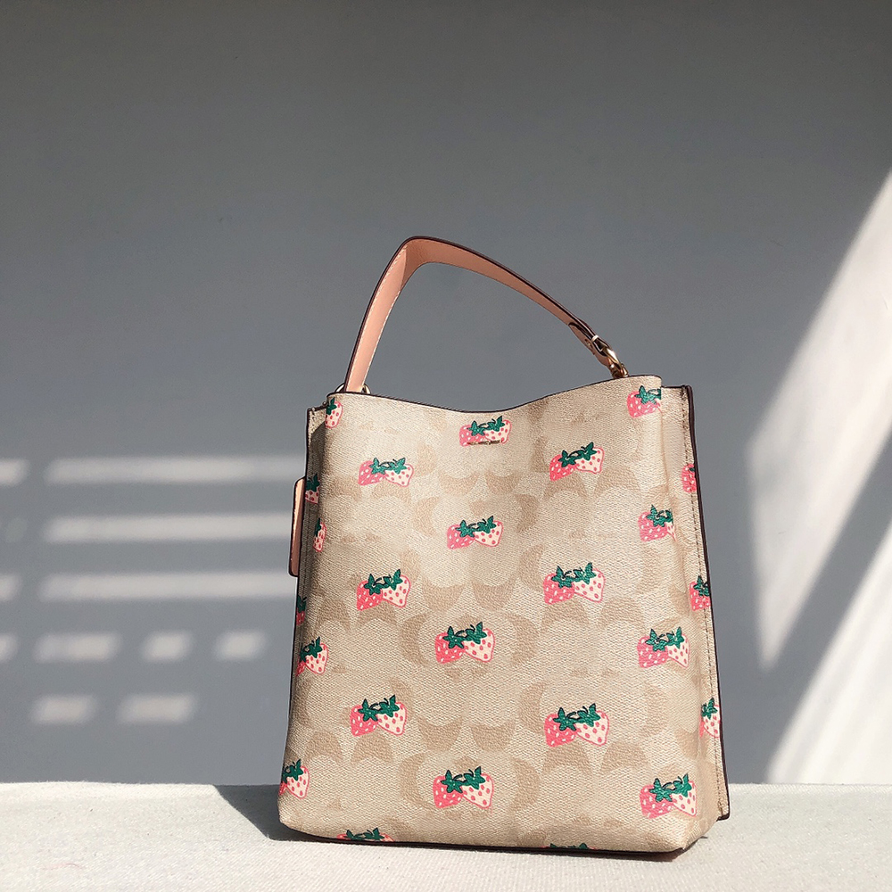 Designer bag Handbags Women Shoulder Bags Charlie Quality Printed Leather Handbags Women's Purse Large Handbag Various Styles Flowers cherry Bucket bag, Cbag171-6-18x10x22cm
Designer bag Handbags Women Shoulder Bags Charlie Quality Printed Leather Handbags Women's Purse Large Handbag Various Styles Flowers cherry Bucket bag, Cbag171-6-18x10x22cm