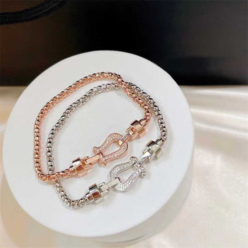 Choucong Brand Wedding Bracelets Simple Fashion Jewelry 925 Sterling Silver Pave 5A Cubic Zircon CZ Diamond Gemstones Party Promise Women Bangle For Lover Gift
Choucong Brand Wedding Bracelets Simple Fashion Jewelry 925 Sterling Silver Pave 5A Cubic Zircon CZ Diamond Gemstones Party Promise Women Bangle For Lover Gift