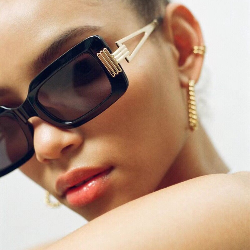Classic retro small square framed metal Hollowed out leg sunglasses Sunglasses sexy trendy square sunglasses for both men and women
Classic retro small square framed metal Hollowed out leg sunglasses Sunglasses sexy trendy square sunglasses for both men and women