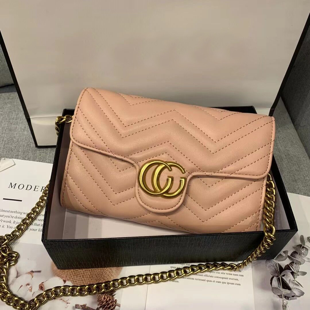 Top quality Women Chain Shoulder Crossbody Bags Lady Purse Messenger GG Bag Designer Handbags Wallets backpack female purse 7713-1, Red
Top quality Women Chain Shoulder Crossbody Bags Lady Purse Messenger GG Bag Designer Handbags Wallets backpack female purse 7713-1, Red