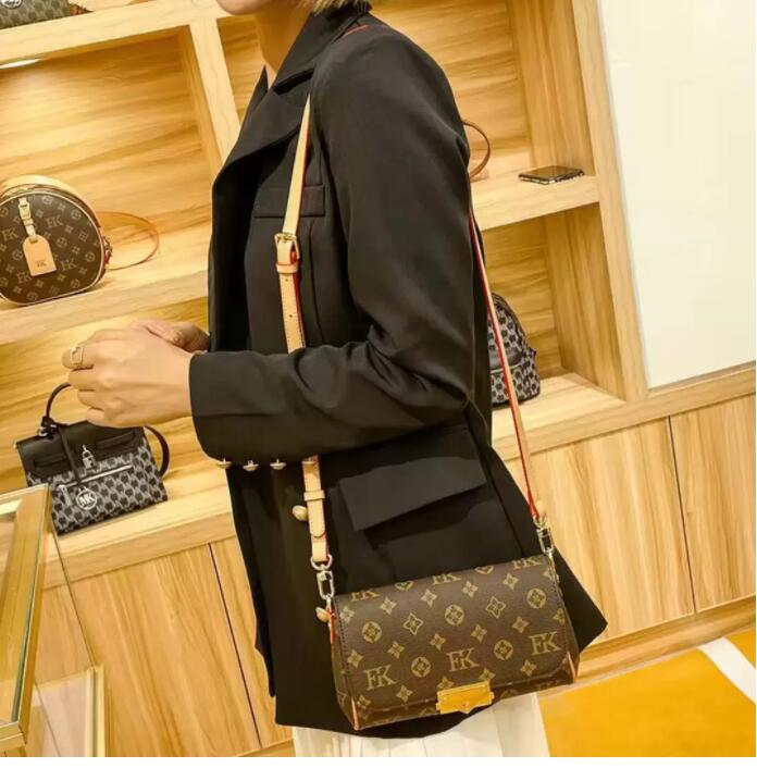 2023 Bags Handbags For Women Leather Shoulder Bag Luxurys Designers Evening bag Messenger Bag Fashion Crossbody Purse, This is not for sale.
2023 Bags Handbags For Women Leather Shoulder Bag Luxurys Designers Evening bag Messenger Bag Fashion Crossbody Purse, This is not for sale.