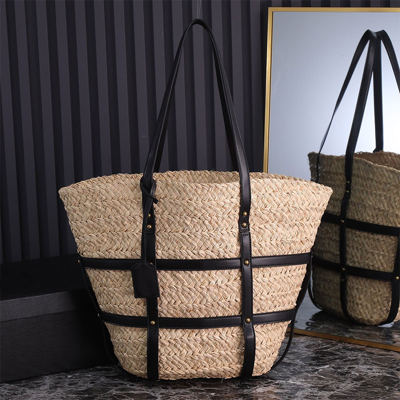 Large-Capacity Shopping Bag Women Shoulder Bags Smooth Leather Handbag Gold Rivet Decoration Fashion Drafting Hollow-Out Purse Classic Letter, Beige
Large-Capacity Shopping Bag Women Shoulder Bags Smooth Leather Handbag Gold Rivet Decoration Fashion Drafting Hollow-Out Purse Classic Letter, Beige
