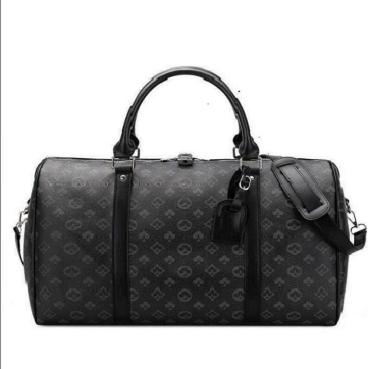Designer Handbag 55cm Man DUFFLE Travel shoulder Bag Men's Duffel Outdoor Sport Luggage bag Messenger Bags With lock Designers CrossBody Totes, This is not for sale.
Designer Handbag 55cm Man DUFFLE Travel shoulder Bag Men's Duffel Outdoor Sport Luggage bag Messenger Bags With lock Designers CrossBody Totes, This is not for sale.