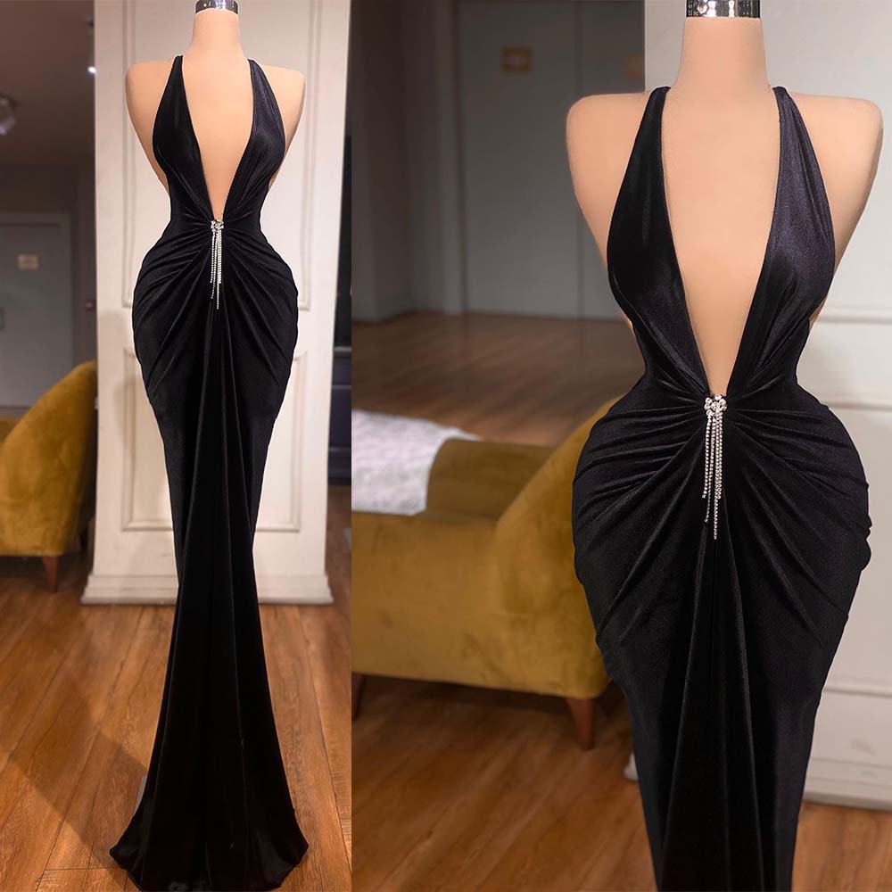 Sexy Black Women Evening Dresses With Deep V-Neck Solid Color Halter Dress Sleeveless Party Special Occasion Prom Gowns