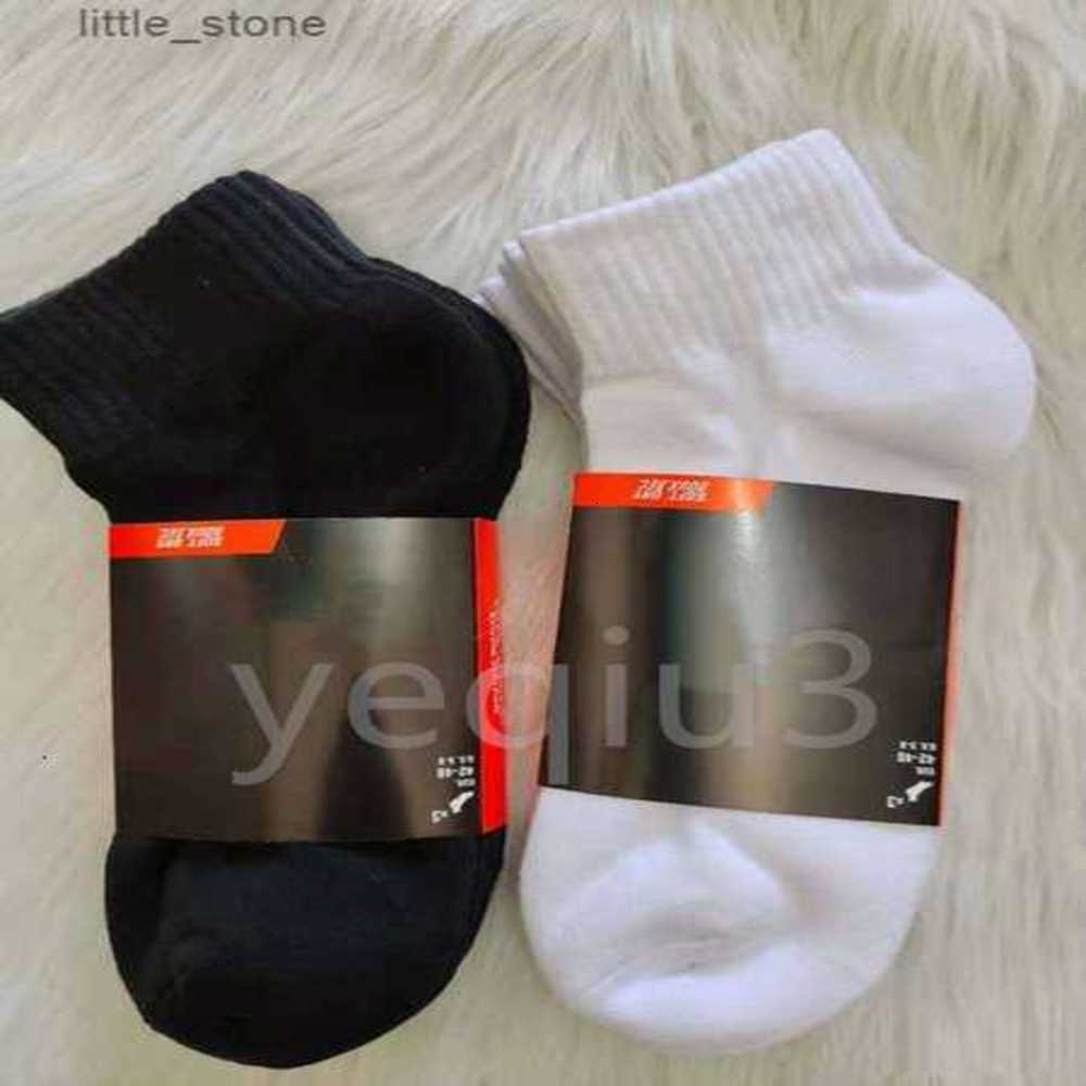 Mens Socks Women High Quality Cotton All-match Classic Ankle Letter Breathable Black and White Football Basketball Sports Sock Wholesalecfp6
Mens Socks Women High Quality Cotton All-match Classic Ankle Letter Breathable Black and White Football Basketball Sports Sock Wholesalecfp6