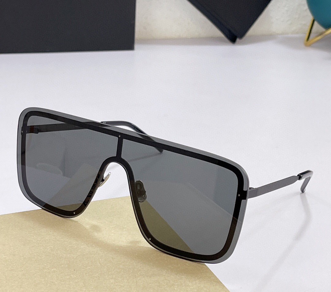 Fashion trend designer 364 sunglasses for women classic square shape metal Rimless sun glasses outdoor avant-garde style Anti-Ultraviolet protection come with box
Fashion trend designer 364 sunglasses for women classic square shape metal Rimless sun glasses outdoor avant-garde style Anti-Ultraviolet protection come with box