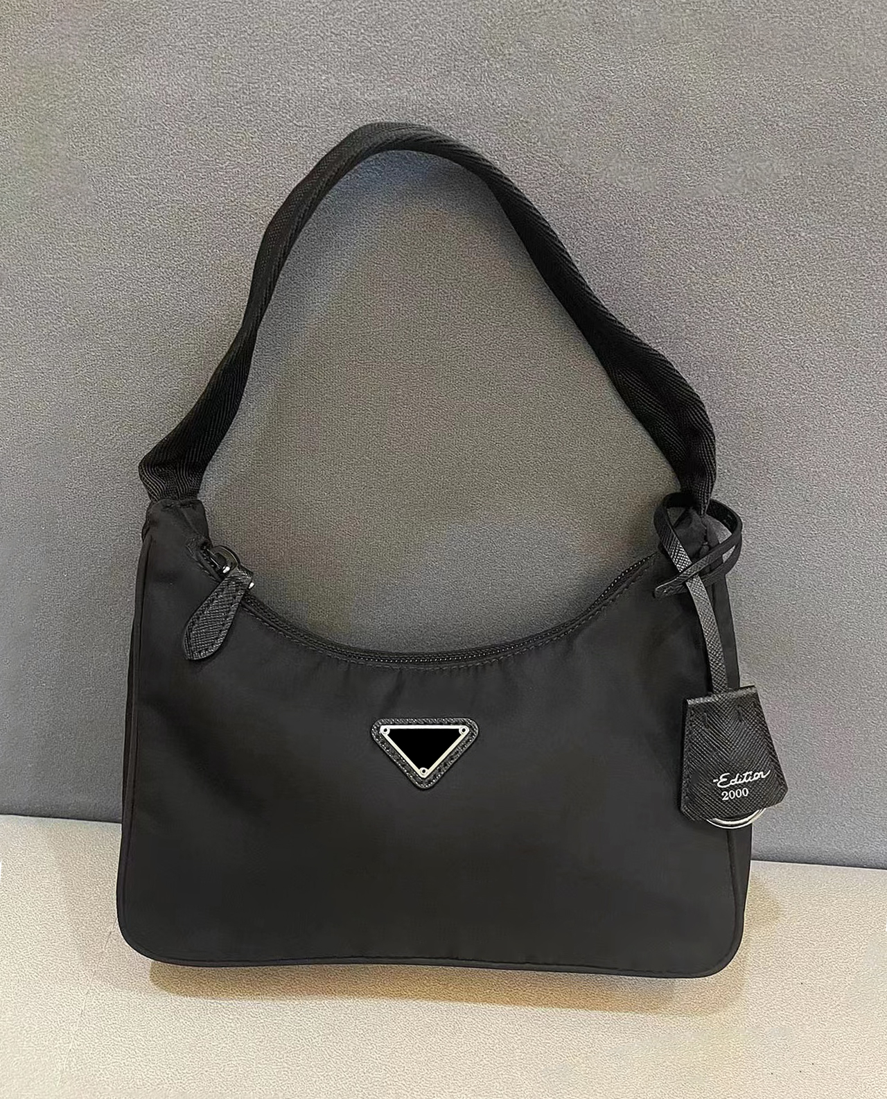 fashion Luxurys Designers 2005 2000 bag totes crossbody clutch Shoulder Nylon travel wallet Hobo Classic luxury Purses hand bags key ring zipper metal triangle Flap, Orange
fashion Luxurys Designers 2005 2000 bag totes crossbody clutch Shoulder Nylon travel wallet Hobo Classic luxury Purses hand bags key ring zipper metal triangle Flap, Orange