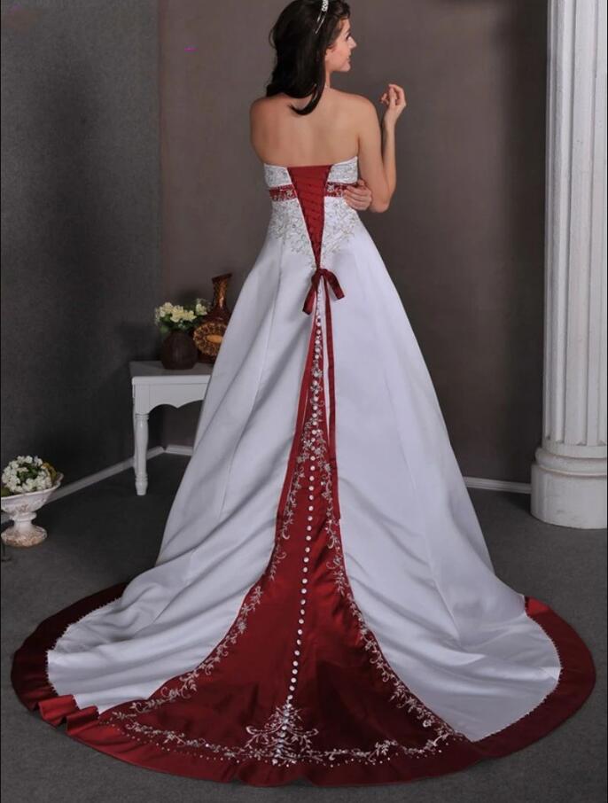 Vintage White Burgundy Stain a-line Wedding Dresses 2023 Retro Halter Beaded Embroidery Lace-up Corset Western Country Bridal Gowns