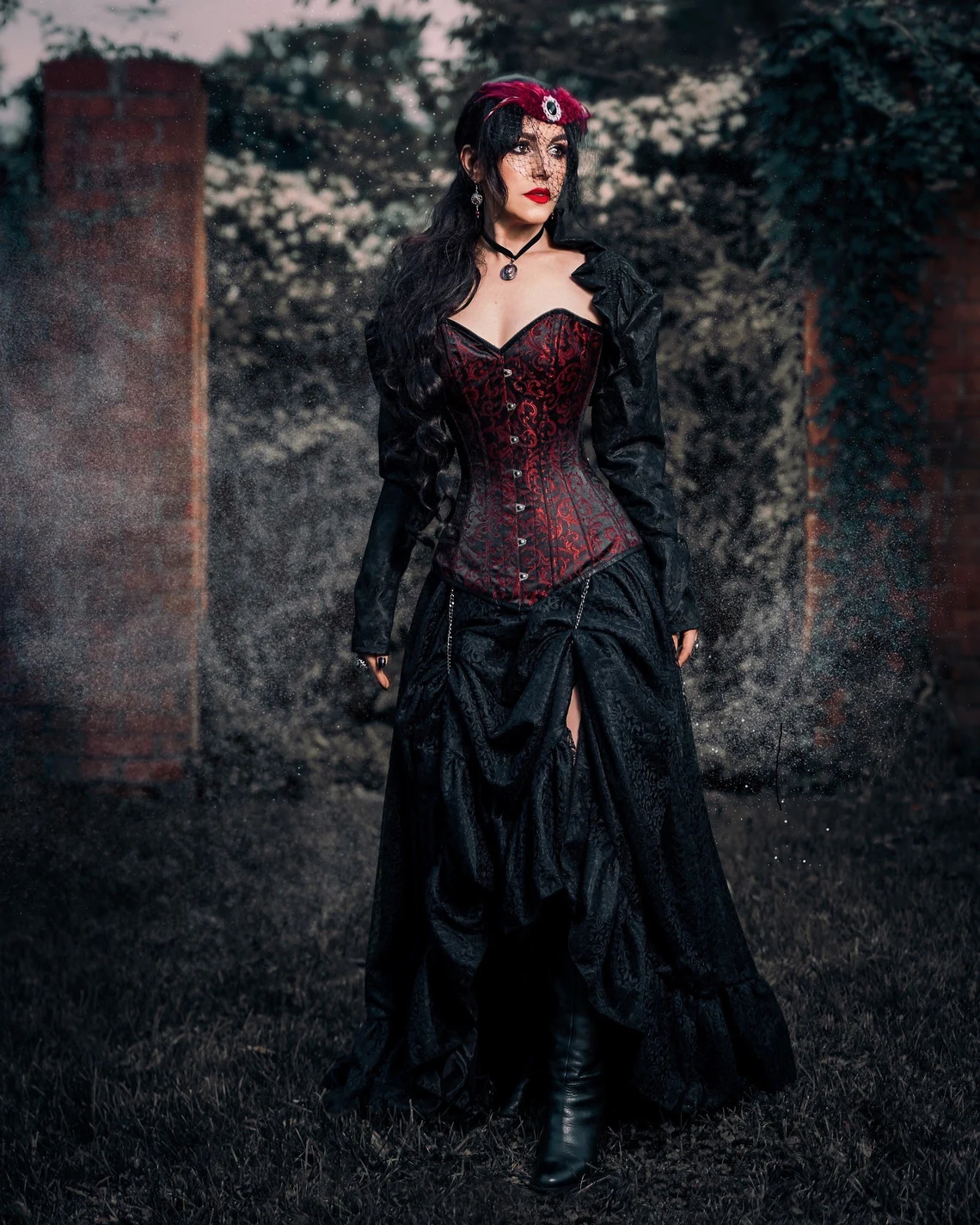 Gothic Victorian Long Prom Dresses Black And Red Lace A Line Corset Special Occasion Gowns Floor Length Lace-up Vintage Plus Size Masquerade Dress For