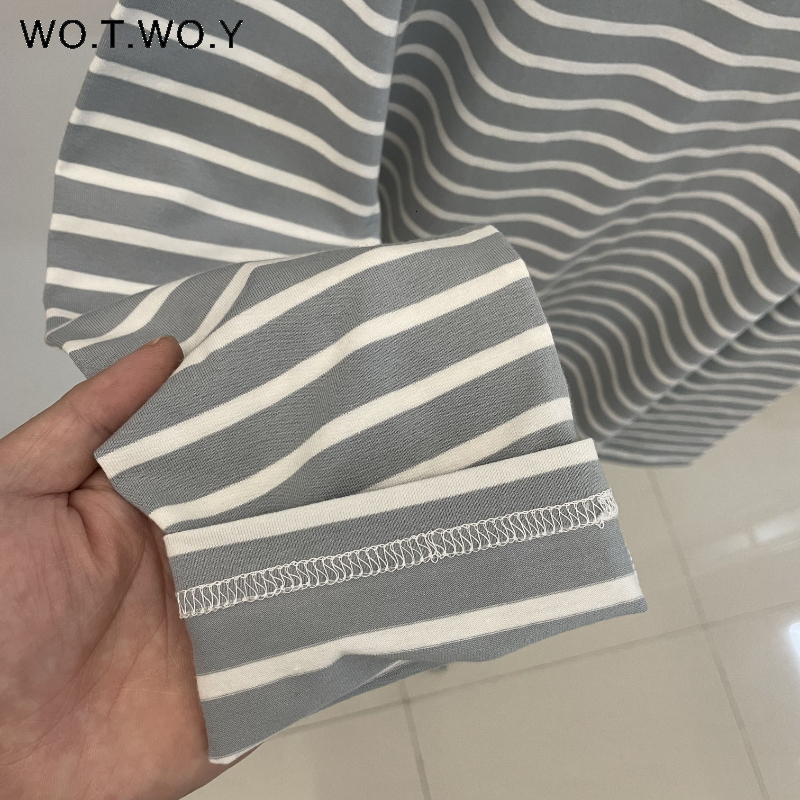 Women's TShirt WOTWOY Loose Long Sleeve Striped Tee Shirt Women 2023 Spring ONeck Casual Cotton Tshirt Female Basic Korean Tops Harajuku Goth 230