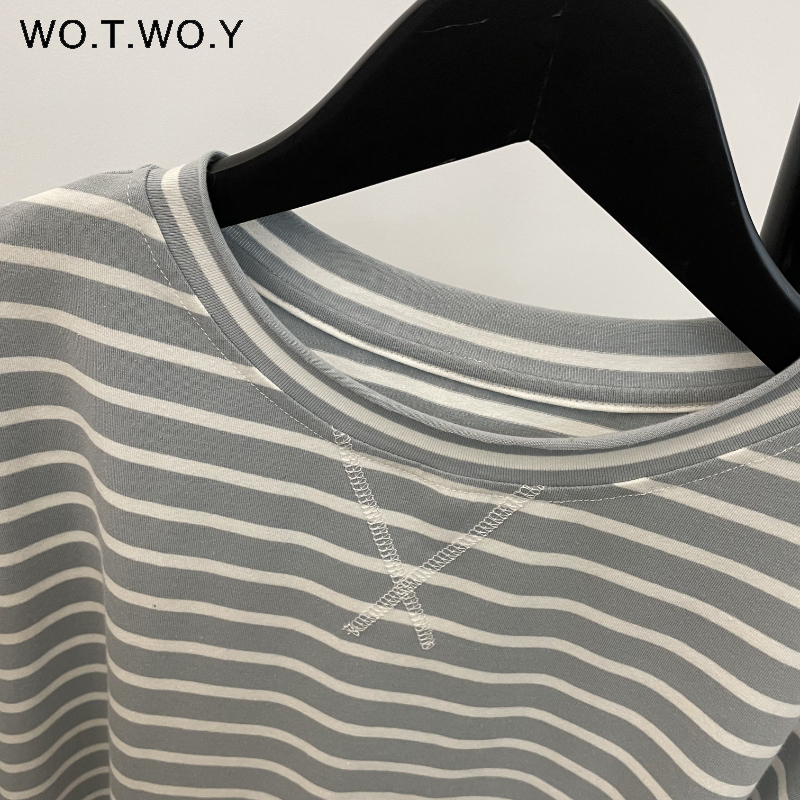 Women's TShirt WOTWOY Loose Long Sleeve Striped Tee Shirt Women 2023 Spring ONeck Casual Cotton Tshirt Female Basic Korean Tops Harajuku Goth 230