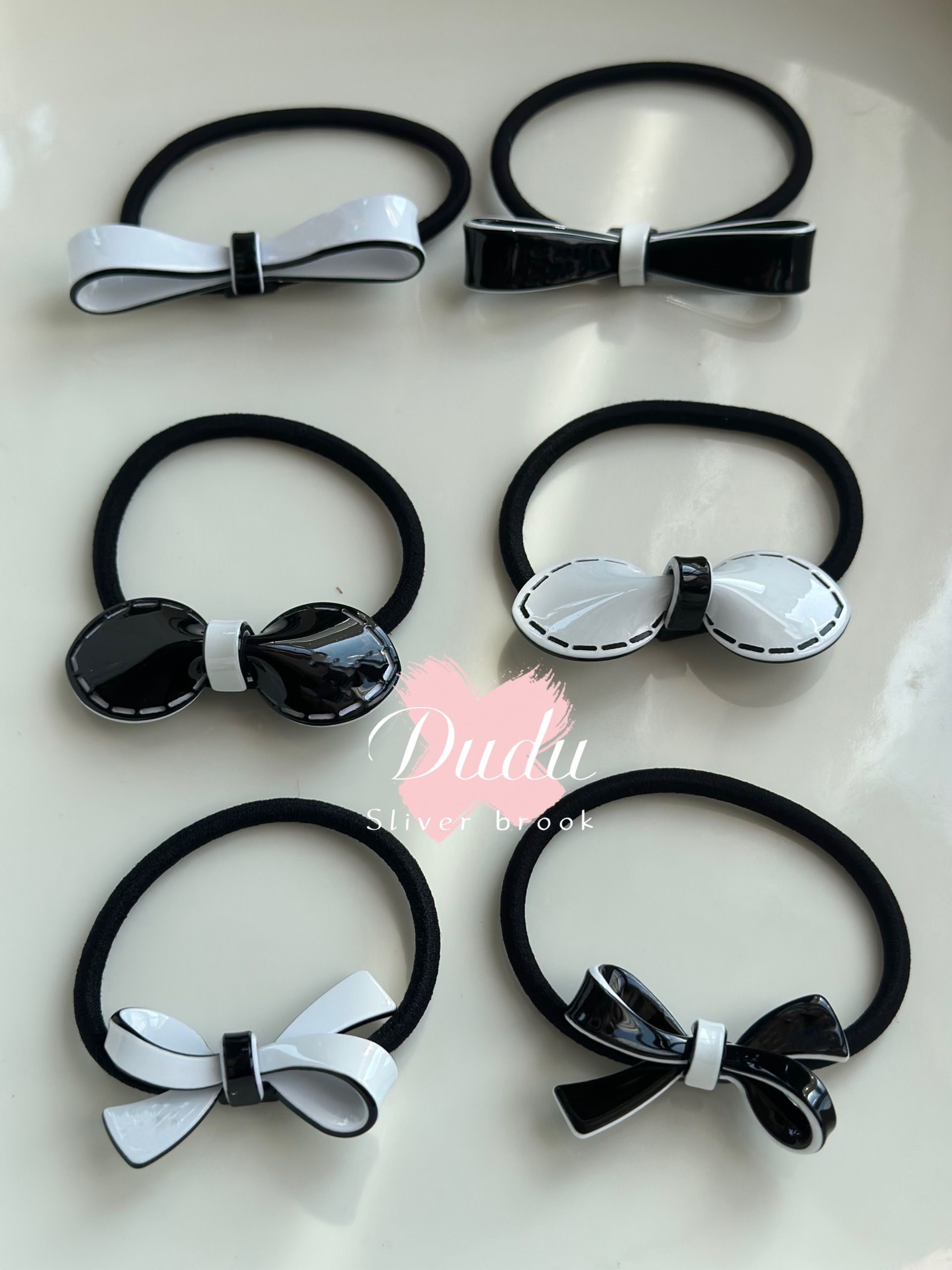 party favor fashion hairtie classical pattern engrave 2C bow hair rope collection hair accessories
party favor fashion hairtie classical pattern engrave 2C bow hair rope collection hair accessories