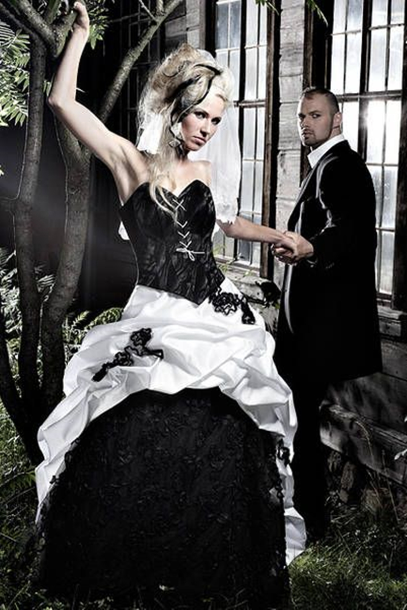 Vintage Black And White Gothic Wedding Dress A Line Long Victorian Corset Bridal Gowns Detachable Lace Skirt 2 In 1 Sweetheart Sleeveless Women Masque