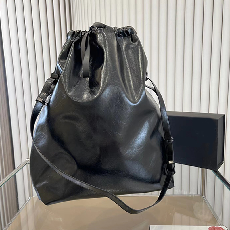 Fashion Luxurys Designers tote bag womens men Wallets wholesale Mini CrossBody shopping totes hangbag pochette Hobo leather Shoulder Trash bags, Blue
Fashion Luxurys Designers tote bag womens men Wallets wholesale Mini CrossBody shopping totes hangbag pochette Hobo leather Shoulder Trash bags, Blue