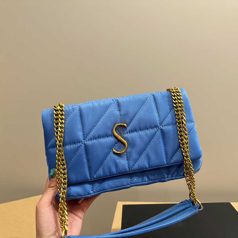 luxuries designer women bag nylon shoulder bag Vintage Elegant Chain Square Handbags lady crossbody bags pink purse hand bags handbag 230208, Blue
luxuries designer women bag nylon shoulder bag Vintage Elegant Chain Square Handbags lady crossbody bags pink purse hand bags handbag 230208, Blue