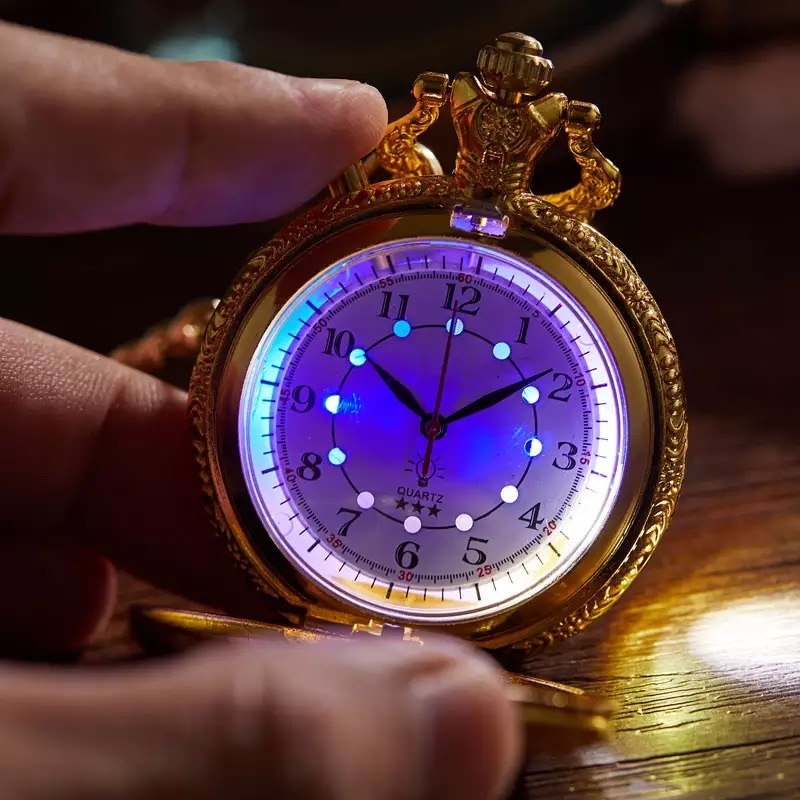 Pocket Watches Luminous LED Light Arabic Numerals Display Bronze Train Locomotive Engine Quartz Pocket Watch Retro Punk Pocket Chain Clock 230208
