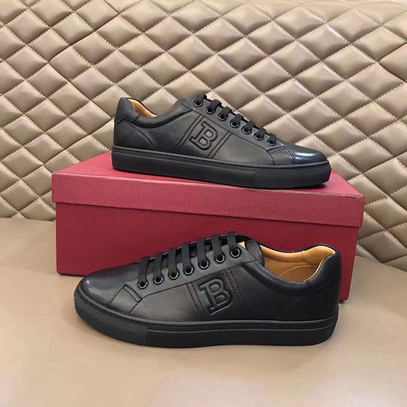 New Designer brand shoes Men's Paris Genuine Leather Casual shoes derma Lace-up sports men running fashion sneakers Bright leathers Flat shoes, White
New Designer brand shoes Men's Paris Genuine Leather Casual shoes derma Lace-up sports men running fashion sneakers Bright leathers Flat shoes, White