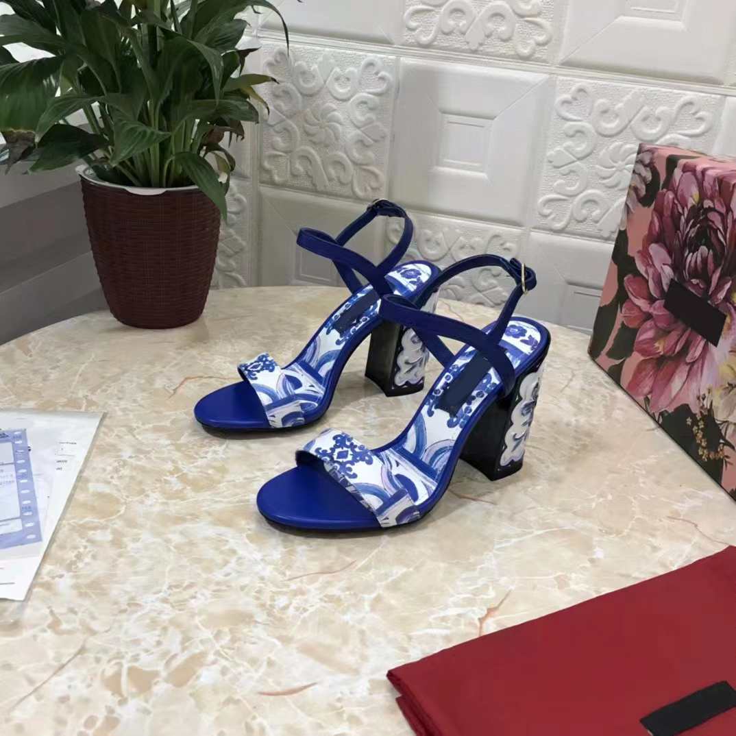 High heel sandals womens ankle band wedding shoes printed decorative upper classic designer open toe banquet shoes 10.5cm thick heel water table height 34-43, Blue
High heel sandals womens ankle band wedding shoes printed decorative upper classic designer open toe banquet shoes 10.5cm thick heel water table height 34-43, Blue