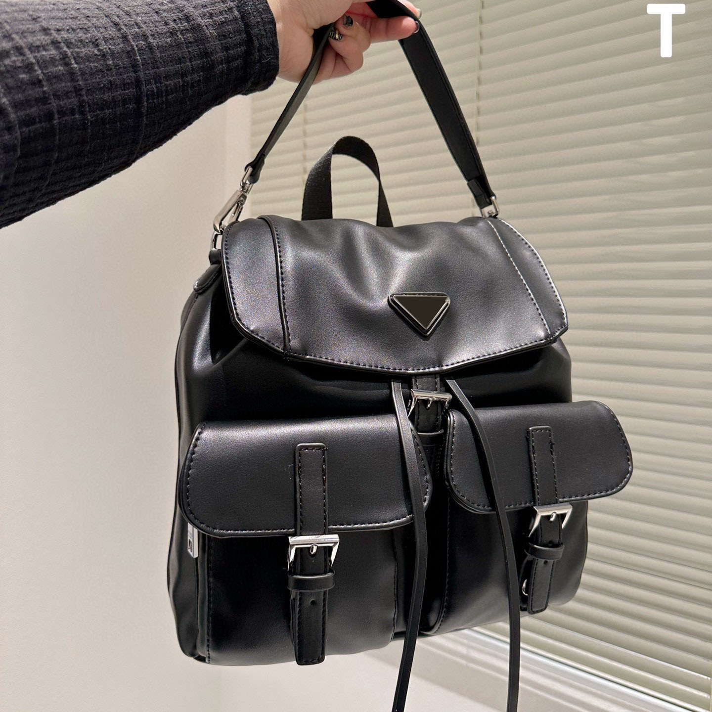 Designer classic premium men's backpack, leather adjustable shoulder strap, shoulder cross-body postman bag Luggage Backpacks Laptop Travel Travelbag Back Pack, Nothing
Designer classic premium men's backpack, leather adjustable shoulder strap, shoulder cross-body postman bag Luggage Backpacks Laptop Travel Travelbag Back Pack, Nothing