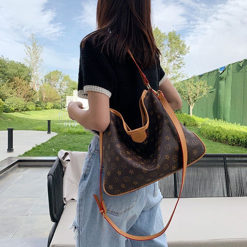 Evening Bags Luxury Designer 3A Handbag Shoulder Bag Ladies Messenger Bag Fashion Classic Wallet Clutch Soft Leather, Brown
Evening Bags Luxury Designer 3A Handbag Shoulder Bag Ladies Messenger Bag Fashion Classic Wallet Clutch Soft Leather, Brown